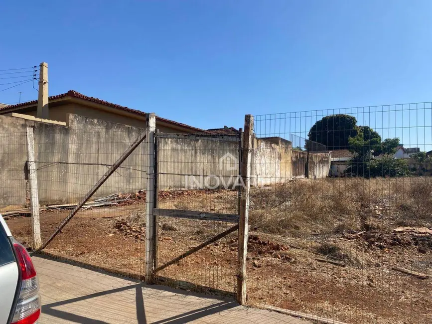 Foto 2 de Terreno / Lote para alugar, 810m2 em Itumbiara - GO