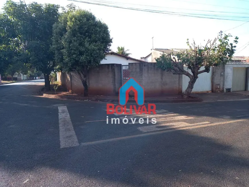 Foto 1 de Casa com 3 quartos à venda, 360m2 em Jardim Leonora, Itumbiara - GO