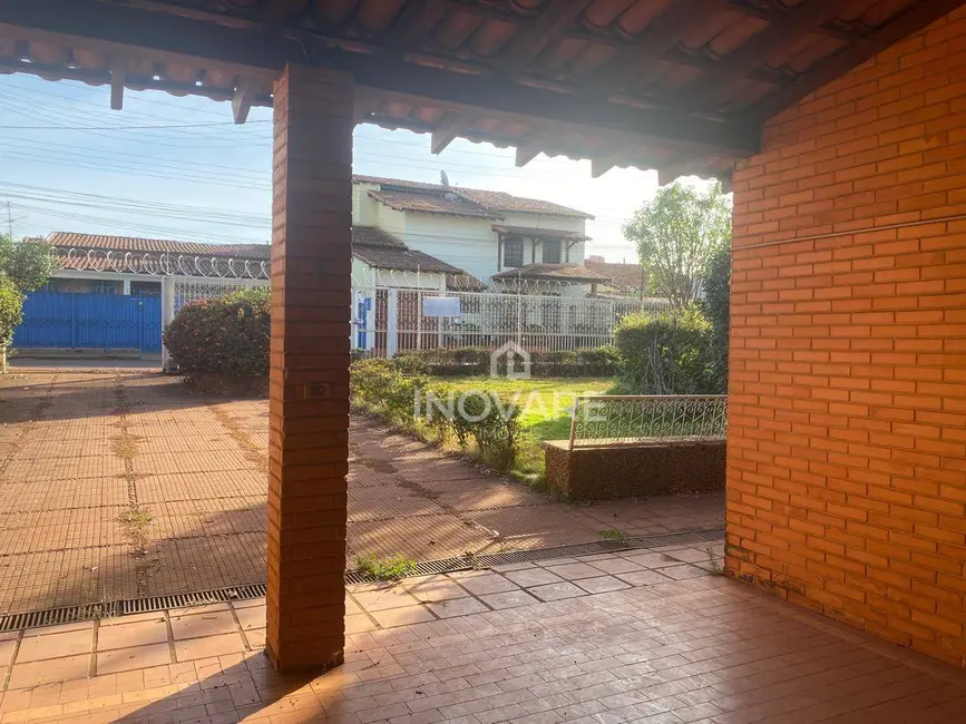 Foto 3 de Casa com 3 quartos para alugar, 540m2 em Itumbiara - GO