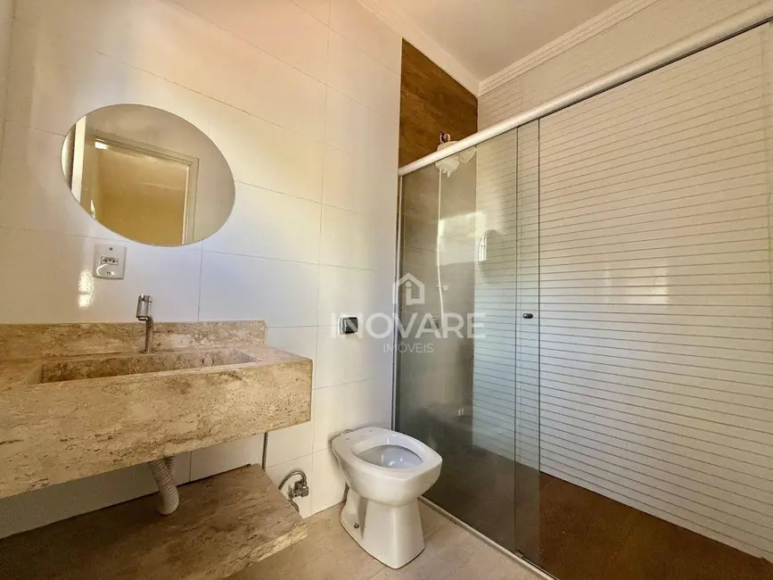 Casa com 4 quartos à venda e para alugar, 587m2 em Itumbiara - GO - imagem 8 Foto 8 de Casa com 4 quartos à venda e para alugar, 587m2 em Itumbiara - GO