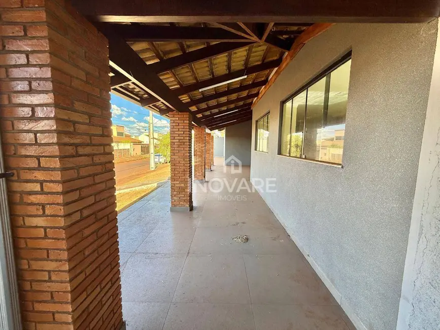 Foto 2 de Casa com 4 quartos à venda e para alugar, 587m2 em Itumbiara - GO