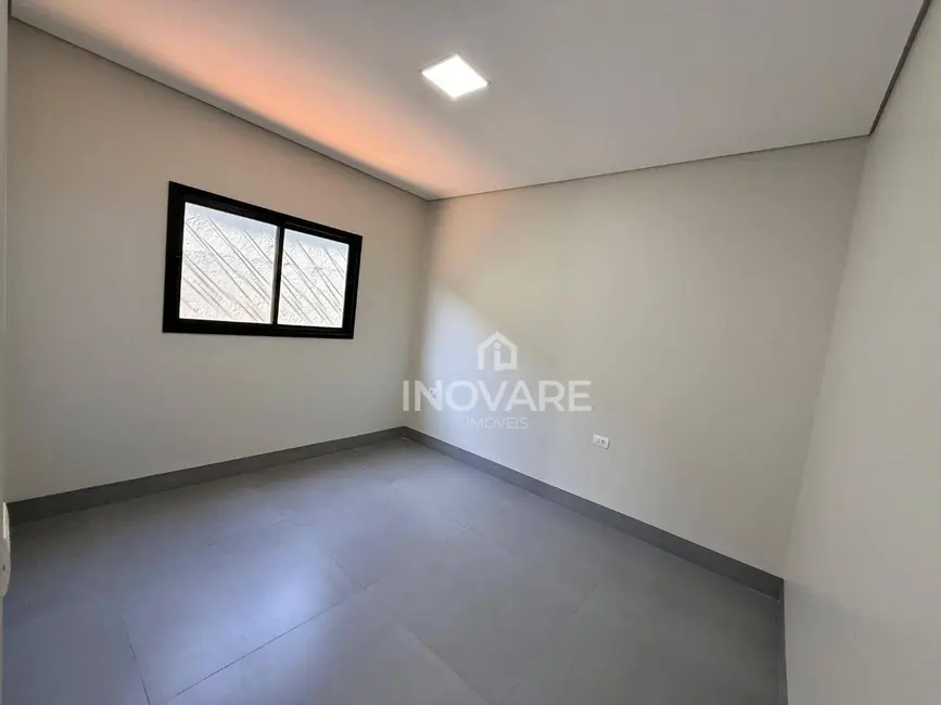 Casa com 3 quartos à venda, 250m2 em Itumbiara - GO - imagem 8 Foto 8 de Casa com 3 quartos à venda, 250m2 em Itumbiara - GO