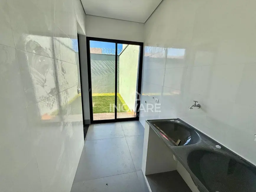 Foto 2 de Casa com 3 quartos à venda, 250m2 em Itumbiara - GO