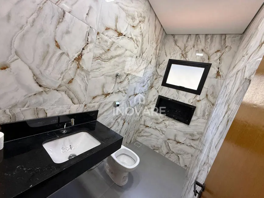 Casa com 3 quartos à venda, 250m2 em Itumbiara - GO - imagem 7 Foto 7 de Casa com 3 quartos à venda, 250m2 em Itumbiara - GO