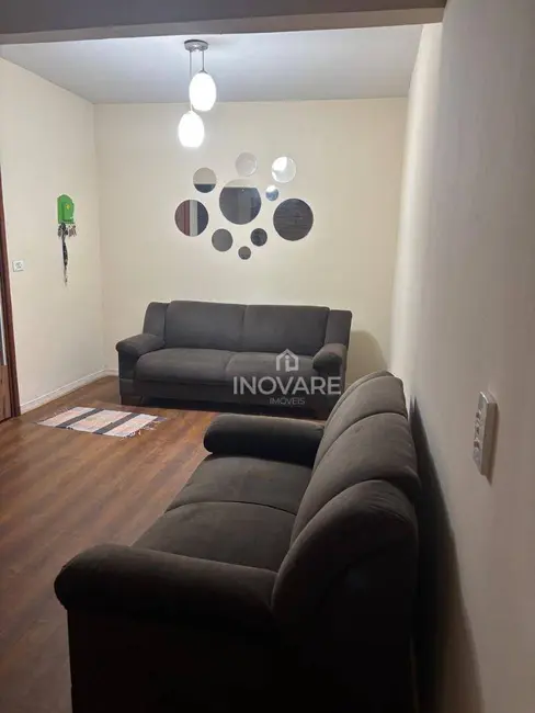 Casa com 3 quartos para alugar em Setor Luz, Itumbiara - GO - imagem 3 Foto 3 de Casa com 3 quartos para alugar em Setor Luz, Itumbiara - GO