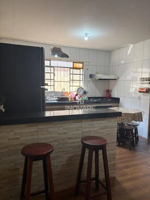 Casa com 3 quartos para alugar em Setor Luz, Itumbiara - GO - imagem 5 Foto 5 de Casa com 3 quartos para alugar em Setor Luz, Itumbiara - GO