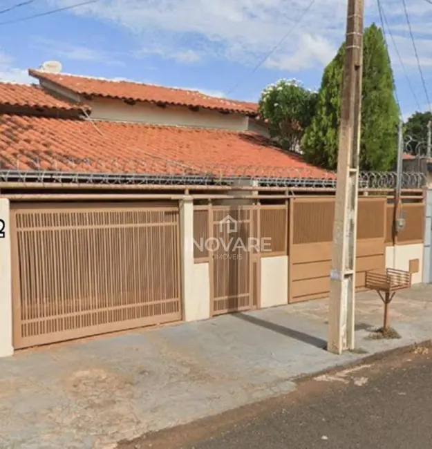 Foto 1 de Casa com 3 quartos para alugar em Setor Luz, Itumbiara - GO
