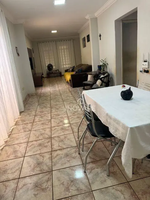 Casa com 3 quartos à venda, 327m2 em Alto da Boa Vista, Itumbiara - GO - imagem 7 Foto 7 de Casa com 3 quartos à venda, 327m2 em Alto da Boa Vista, Itumbiara - GO
