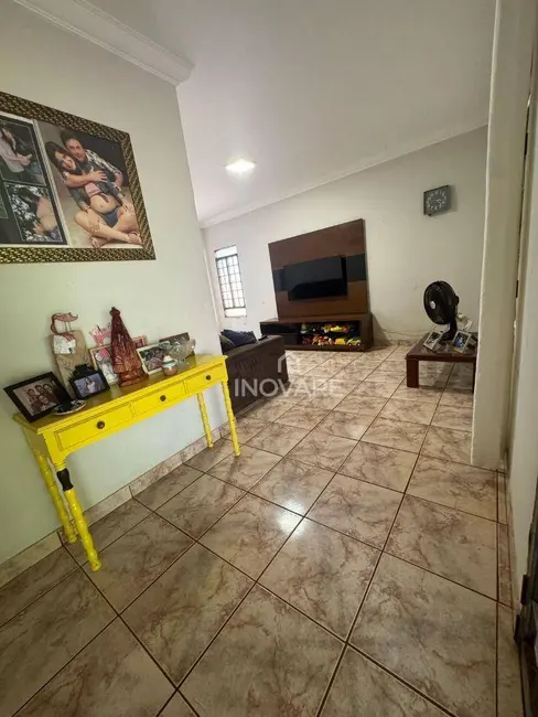 Casa com 3 quartos à venda, 327m2 em Alto da Boa Vista, Itumbiara - GO - imagem 6 Foto 6 de Casa com 3 quartos à venda, 327m2 em Alto da Boa Vista, Itumbiara - GO
