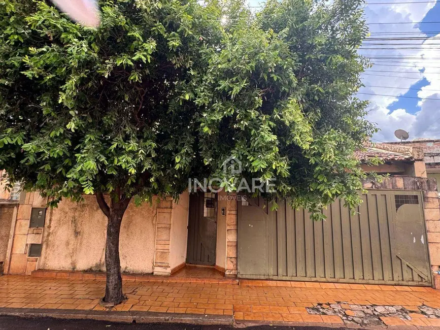Foto 1 de Casa com 3 quartos à venda, 327m2 em Alto da Boa Vista, Itumbiara - GO