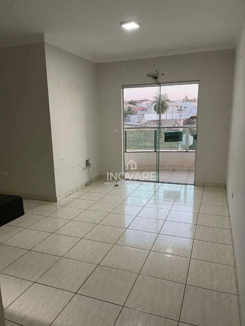 Foto 3 de Apartamento com 3 quartos para alugar, 90m2 em Itumbiara - GO