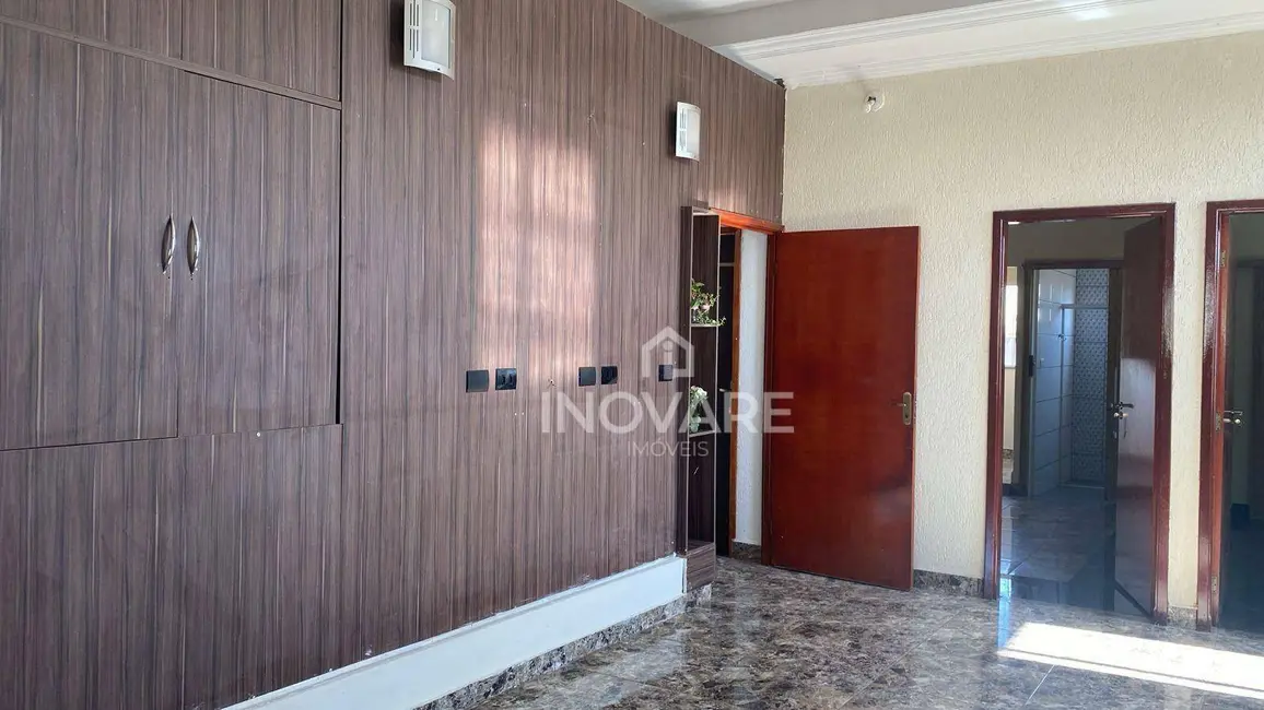 Apartamento com 2 quartos para alugar em Itumbiara - GO - imagem 8 Foto 8 de Apartamento com 2 quartos para alugar em Itumbiara - GO