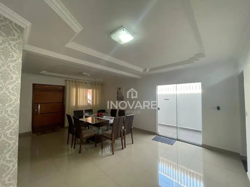 Casa com 4 quartos à venda, 360m2 em Jardim América, Itumbiara - GO - imagem 6 Foto 6 de Casa com 4 quartos à venda, 360m2 em Jardim América, Itumbiara - GO