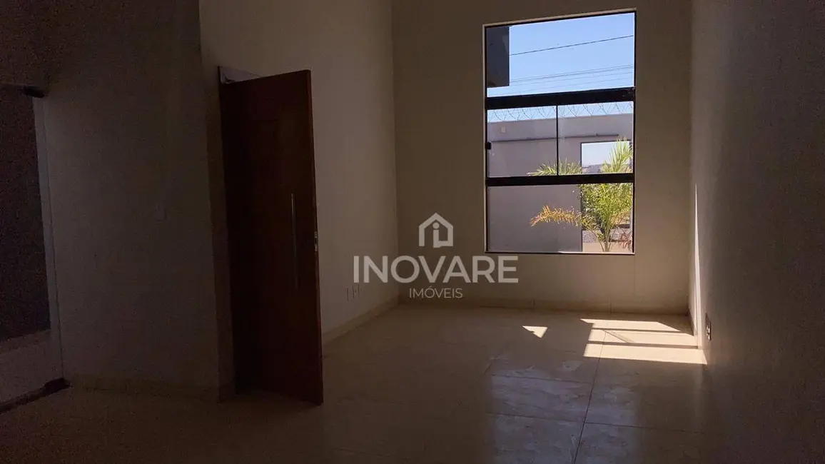 Casa com 3 quartos à venda, 150m2 em Residencial Beira Rio I, Itumbiara - GO - imagem 3 Foto 3 de Casa com 3 quartos à venda, 150m2 em Residencial Beira Rio I, Itumbiara - GO
