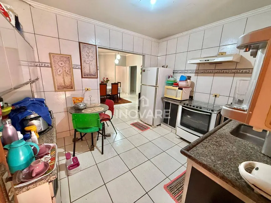 Casa com 3 quartos à venda, 360m2 em Alto da Boa Vista, Itumbiara - GO - imagem 7 Foto 7 de Casa com 3 quartos à venda, 360m2 em Alto da Boa Vista, Itumbiara - GO