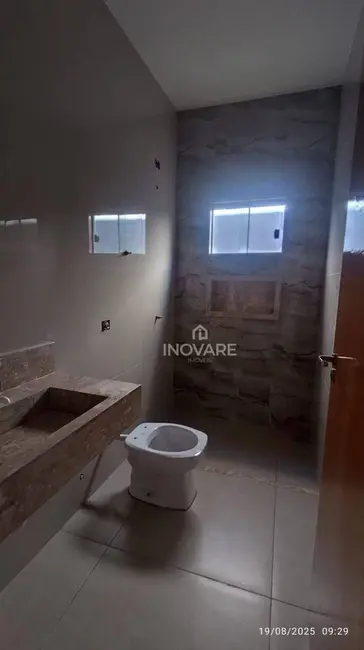 Foto 4 de Casa com 3 quartos à venda, 240m2 em Itumbiara - GO