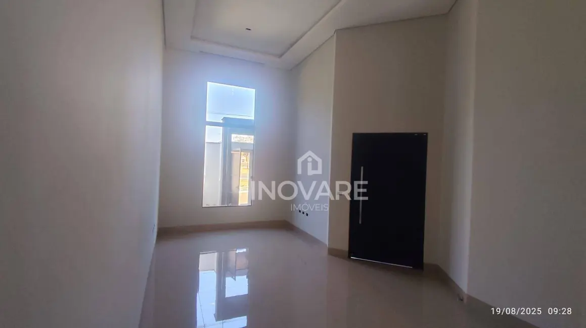 Foto 2 de Casa com 3 quartos à venda, 240m2 em Itumbiara - GO