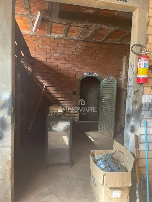 Armazém / Galpão para alugar, 200m2 em Itumbiara - GO - imagem 2 Foto 2 de Armazém / Galpão para alugar, 200m2 em Itumbiara - GO