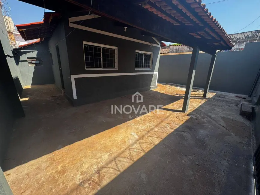 Casa com 3 quartos para alugar, 200m2 em Setor Bela Vista, Itumbiara - GO - imagem 4 Foto 4 de Casa com 3 quartos para alugar, 200m2 em Setor Bela Vista, Itumbiara - GO