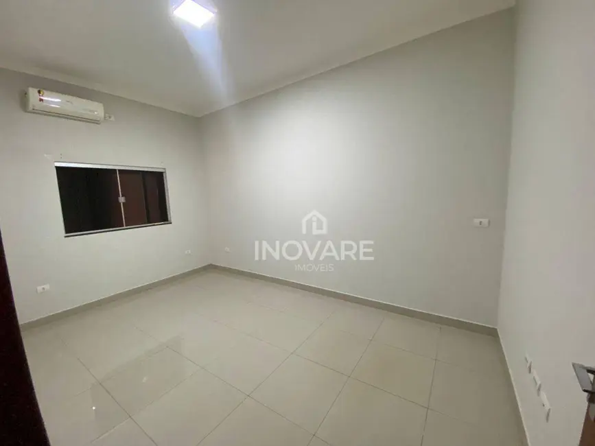 Casa com 2 quartos à venda, 250m2 em Jardim Leonora, Itumbiara - GO - imagem 6 Foto 6 de Casa com 2 quartos à venda, 250m2 em Jardim Leonora, Itumbiara - GO