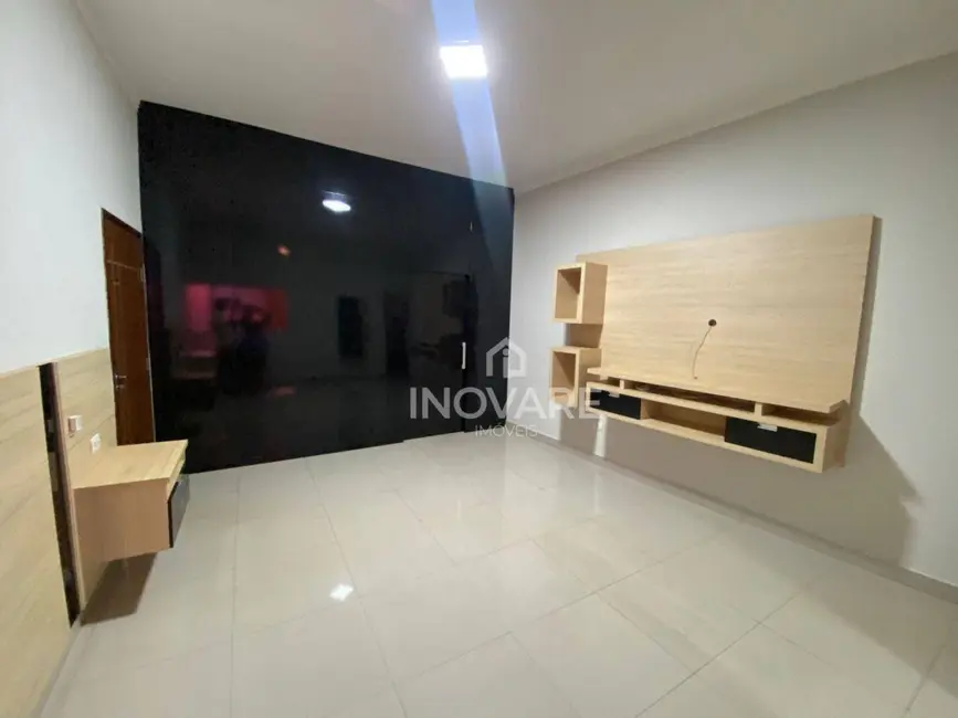 Casa com 2 quartos à venda, 250m2 em Jardim Leonora, Itumbiara - GO - imagem 7 Foto 7 de Casa com 2 quartos à venda, 250m2 em Jardim Leonora, Itumbiara - GO