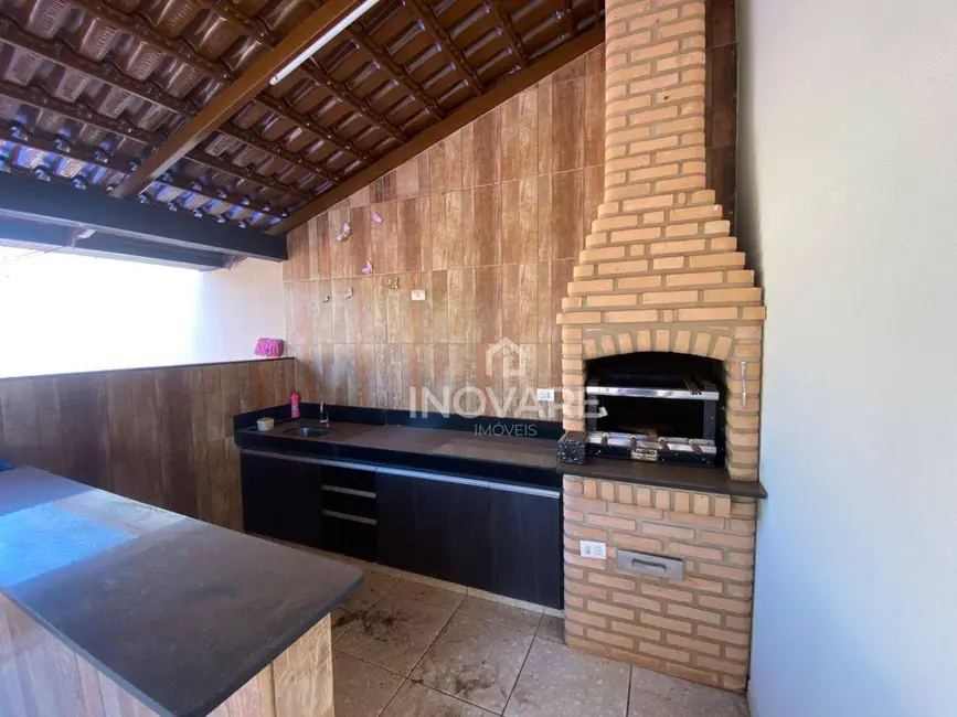 Casa com 2 quartos à venda, 250m2 em Jardim Leonora, Itumbiara - GO - imagem 9 Foto 9 de Casa com 2 quartos à venda, 250m2 em Jardim Leonora, Itumbiara - GO