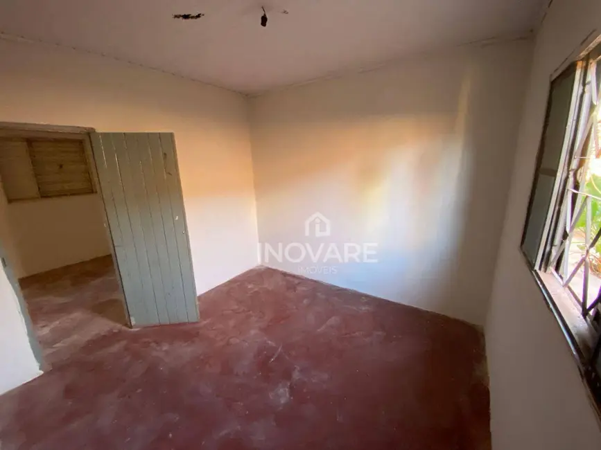 Casa com 3 quartos para alugar, 250m2 em Itumbiara - GO - imagem 9 Foto 9 de Casa com 3 quartos para alugar, 250m2 em Itumbiara - GO