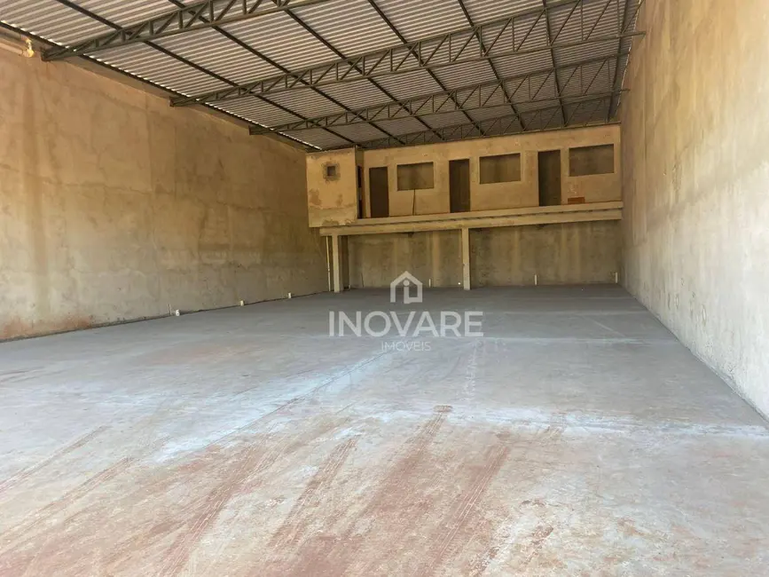 Armazém / Galpão à venda e para alugar, 480m2 em Arapora - MG - imagem 3 Foto 3 de Armazém / Galpão à venda e para alugar, 480m2 em Arapora - MG
