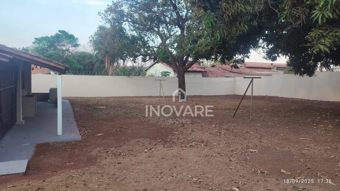 Casa com 3 quartos para alugar, 1334m2 em Itumbiara - GO - imagem 7 Foto 7 de Casa com 3 quartos para alugar, 1334m2 em Itumbiara - GO