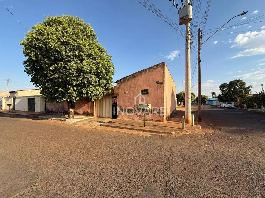 Foto 1 de Casa com 1 quarto à venda, 185m2 em Itumbiara - GO