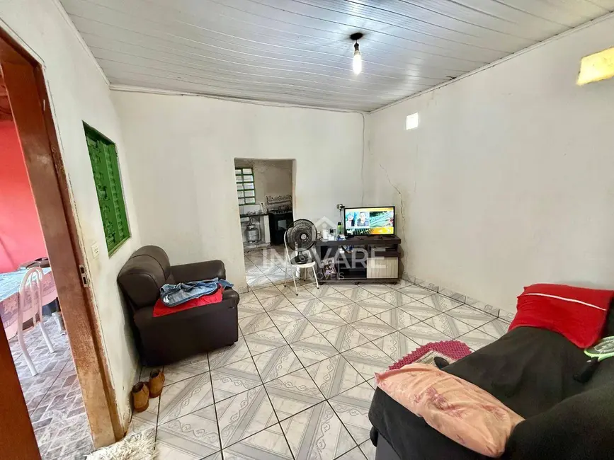Casa com 1 quarto à venda, 185m2 em Itumbiara - GO - imagem 5 Foto 5 de Casa com 1 quarto à venda, 185m2 em Itumbiara - GO