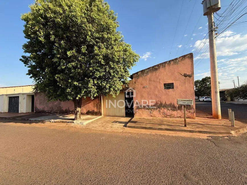 Foto 2 de Casa com 1 quarto à venda, 185m2 em Itumbiara - GO
