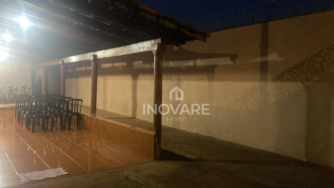 Casa com 2 quartos à venda, 250m2 em Prefeito José Moisés, Itumbiara - GO - imagem 3 Foto 3 de Casa com 2 quartos à venda, 250m2 em Prefeito José Moisés, Itumbiara - GO