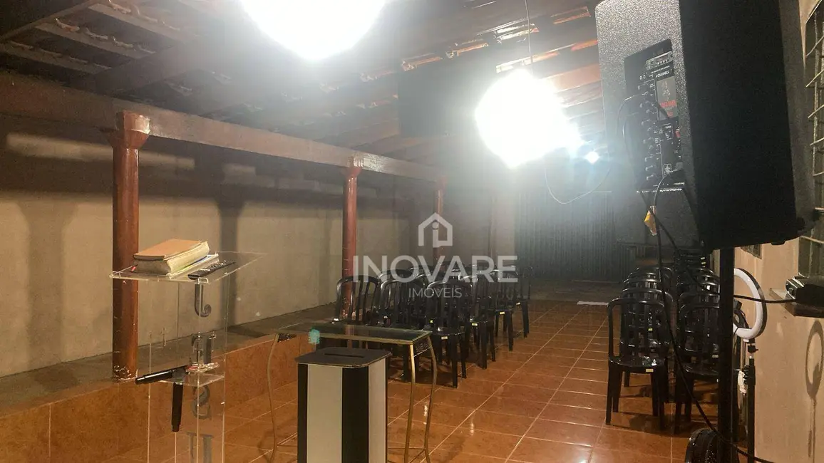 Casa com 2 quartos à venda, 250m2 em Prefeito José Moisés, Itumbiara - GO - imagem 1 Foto 1 de Casa com 2 quartos à venda, 250m2 em Prefeito José Moisés, Itumbiara - GO