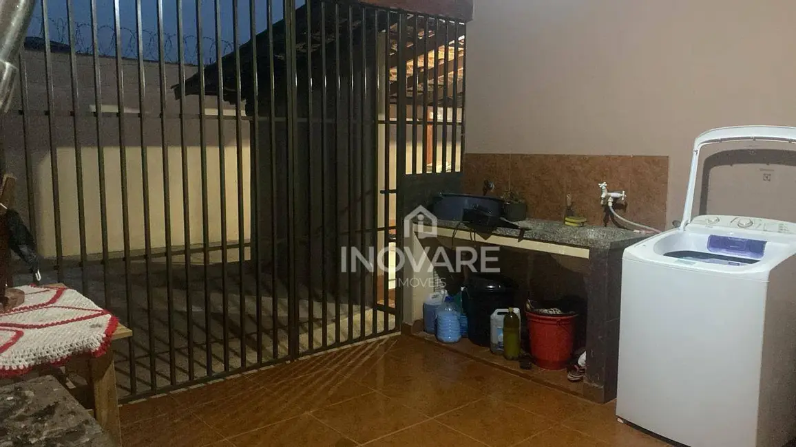 Casa com 2 quartos à venda, 250m2 em Prefeito José Moisés, Itumbiara - GO - imagem 6 Foto 6 de Casa com 2 quartos à venda, 250m2 em Prefeito José Moisés, Itumbiara - GO
