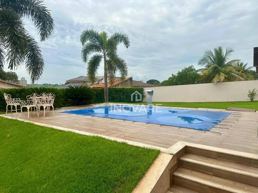 Foto 4 de Casa com 3 quartos à venda, 1322m2 em Itumbiara - GO