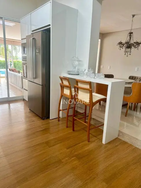 Foto 9 de Casa com 3 quartos à venda, 1322m2 em Itumbiara - GO