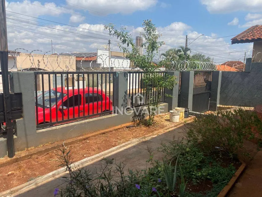 Foto 1 de Casa com 3 quartos à venda, 3047m2 em Setor Bela Vista, Itumbiara - GO