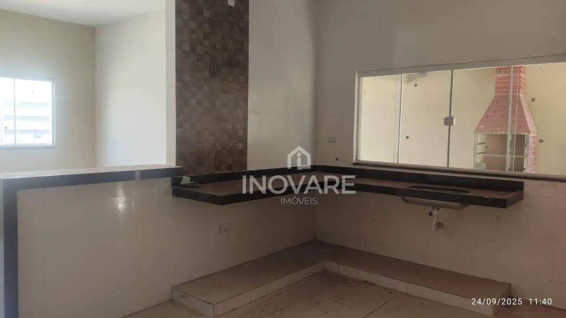 Foto 2 de Casa com 2 quartos à venda, 180m2 em Itumbiara - GO