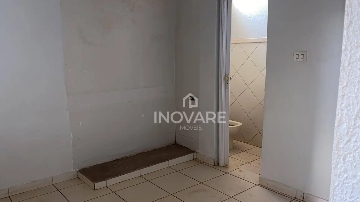 Sala Comercial para alugar, 150m2 em Itumbiara - GO - imagem 6 Foto 6 de Sala Comercial para alugar, 150m2 em Itumbiara - GO