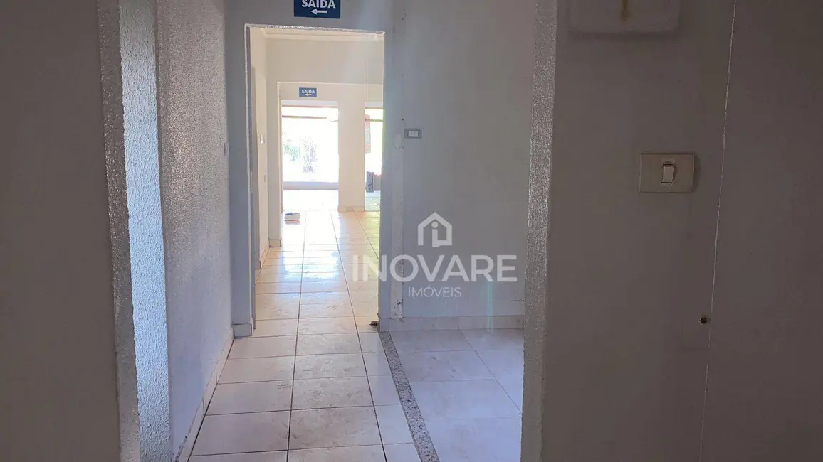 Sala Comercial para alugar, 150m2 em Itumbiara - GO - imagem 7 Foto 7 de Sala Comercial para alugar, 150m2 em Itumbiara - GO