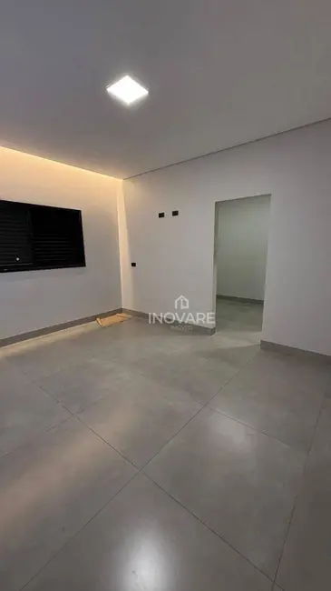 Casa com 3 quartos à venda, 300m2 em Itumbiara - GO - imagem 7 Foto 7 de Casa com 3 quartos à venda, 300m2 em Itumbiara - GO