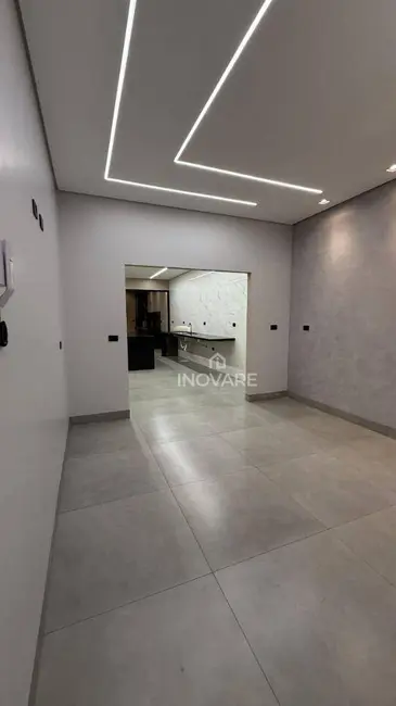 Casa com 3 quartos à venda, 300m2 em Itumbiara - GO - imagem 6 Foto 6 de Casa com 3 quartos à venda, 300m2 em Itumbiara - GO