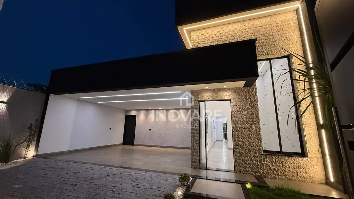 Foto 1 de Casa com 3 quartos à venda, 300m2 em Itumbiara - GO