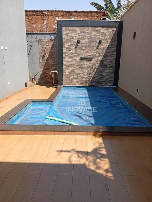 Casa com 3 quartos à venda, 298m2 em Itumbiara - GO - imagem 4 Foto 4 de Casa com 3 quartos à venda, 298m2 em Itumbiara - GO