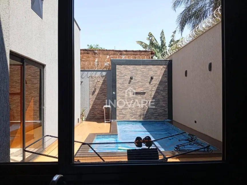 Casa com 3 quartos à venda, 298m2 em Itumbiara - GO - imagem 5 Foto 5 de Casa com 3 quartos à venda, 298m2 em Itumbiara - GO