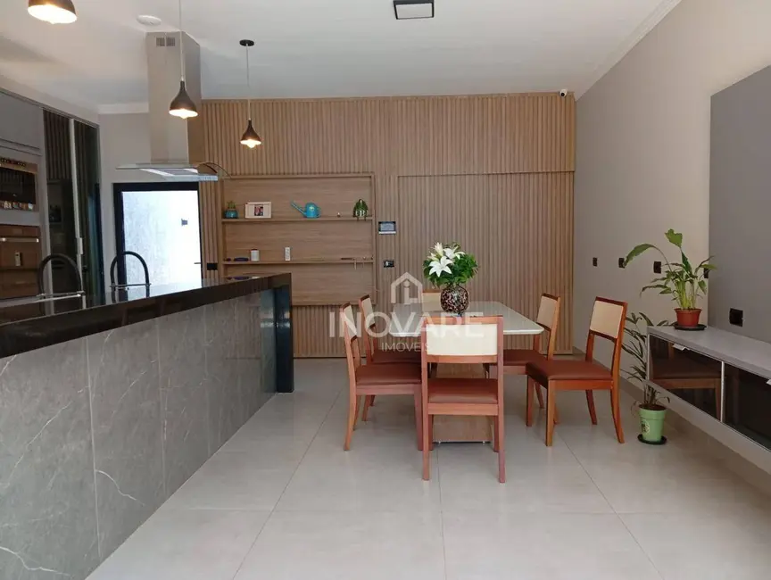 Casa com 3 quartos à venda, 298m2 em Itumbiara - GO - imagem 6 Foto 6 de Casa com 3 quartos à venda, 298m2 em Itumbiara - GO
