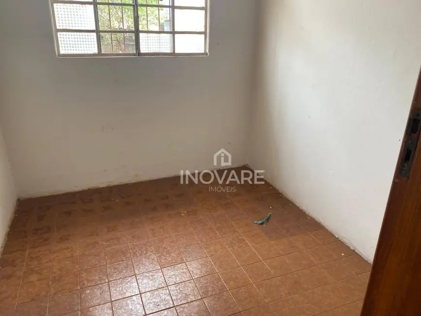 Casa com 2 quartos à venda e para alugar, 141m2 em Setor Bela Vista, Itumbiara - GO - imagem 3 Foto 3 de Casa com 2 quartos à venda e para alugar, 141m2 em Setor Bela Vista, Itumbiara - GO
