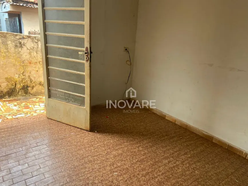 Casa com 2 quartos à venda e para alugar, 141m2 em Setor Bela Vista, Itumbiara - GO - imagem 6 Foto 6 de Casa com 2 quartos à venda e para alugar, 141m2 em Setor Bela Vista, Itumbiara - GO