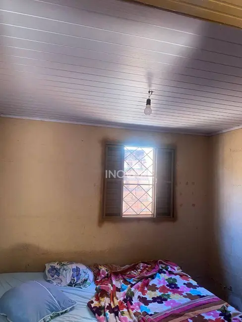 Casa com 2 quartos à venda, 250m2 em Itumbiara - GO - imagem 3 Foto 3 de Casa com 2 quartos à venda, 250m2 em Itumbiara - GO